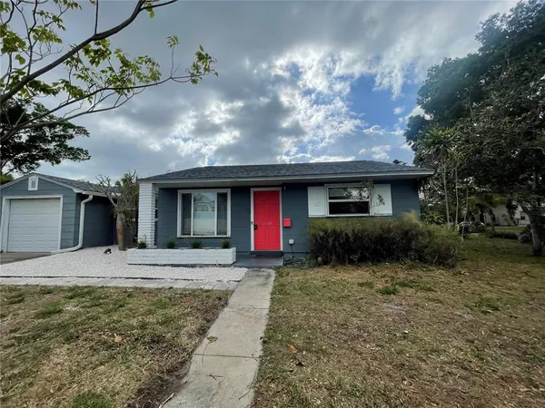 $2,010 | 250 37th Street North, St. Petersburg, FL 33713