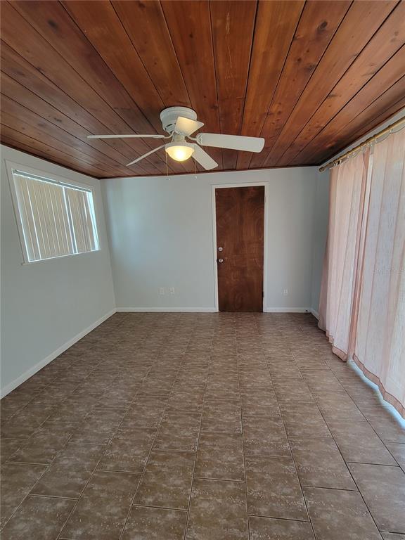 250 37th Street North St. Petersburg, FL 33713 - Photo 13 of 16 a view of an empty room with a ceiling fan