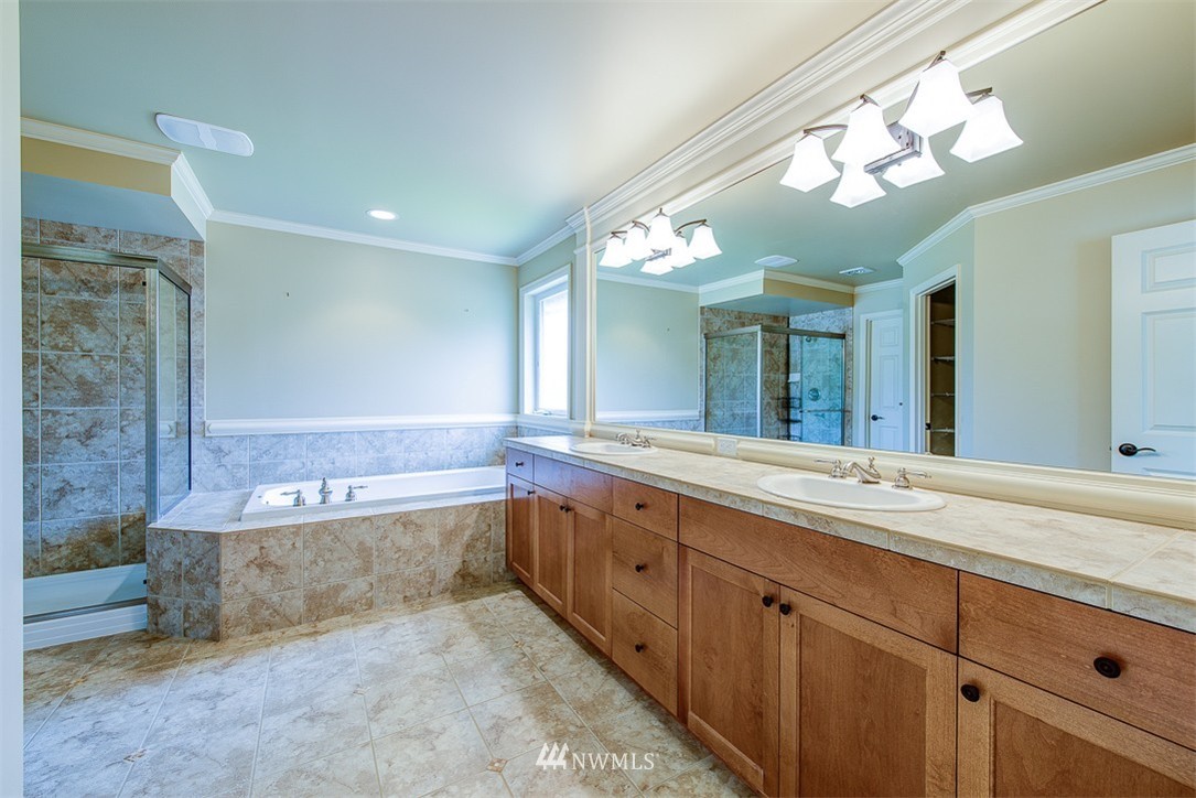 20200 86th Place Northeast Bothell, WA 98011 - Photo 13 of 23