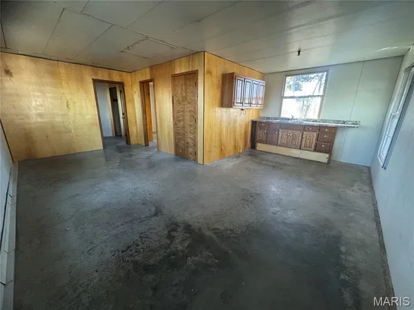 $180,000 | 42850 Maries Road 638, Dixon, MO 65459