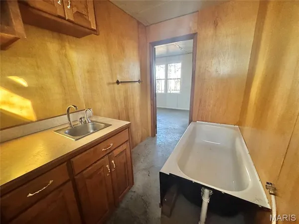 $180,000 | 42850 Maries Road 638, Dixon, MO 65459