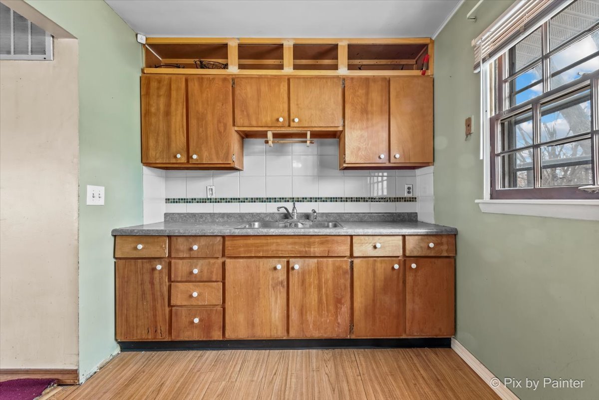 20 Woodridge Road Montgomery, IL 60538 - Photo 7 of 15 Gallery Image 7