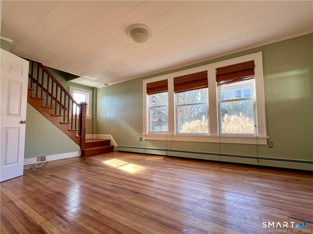 75 Portland Avenue, Unit 77 Redding, CT 06896 - Photo 7 of 23 Livingroom