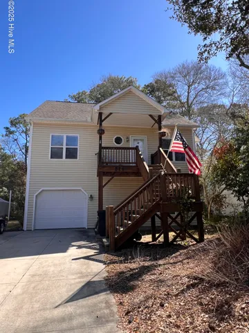 $2,300 | 324 Live Oak Street, Emerald Isle, NC 28594