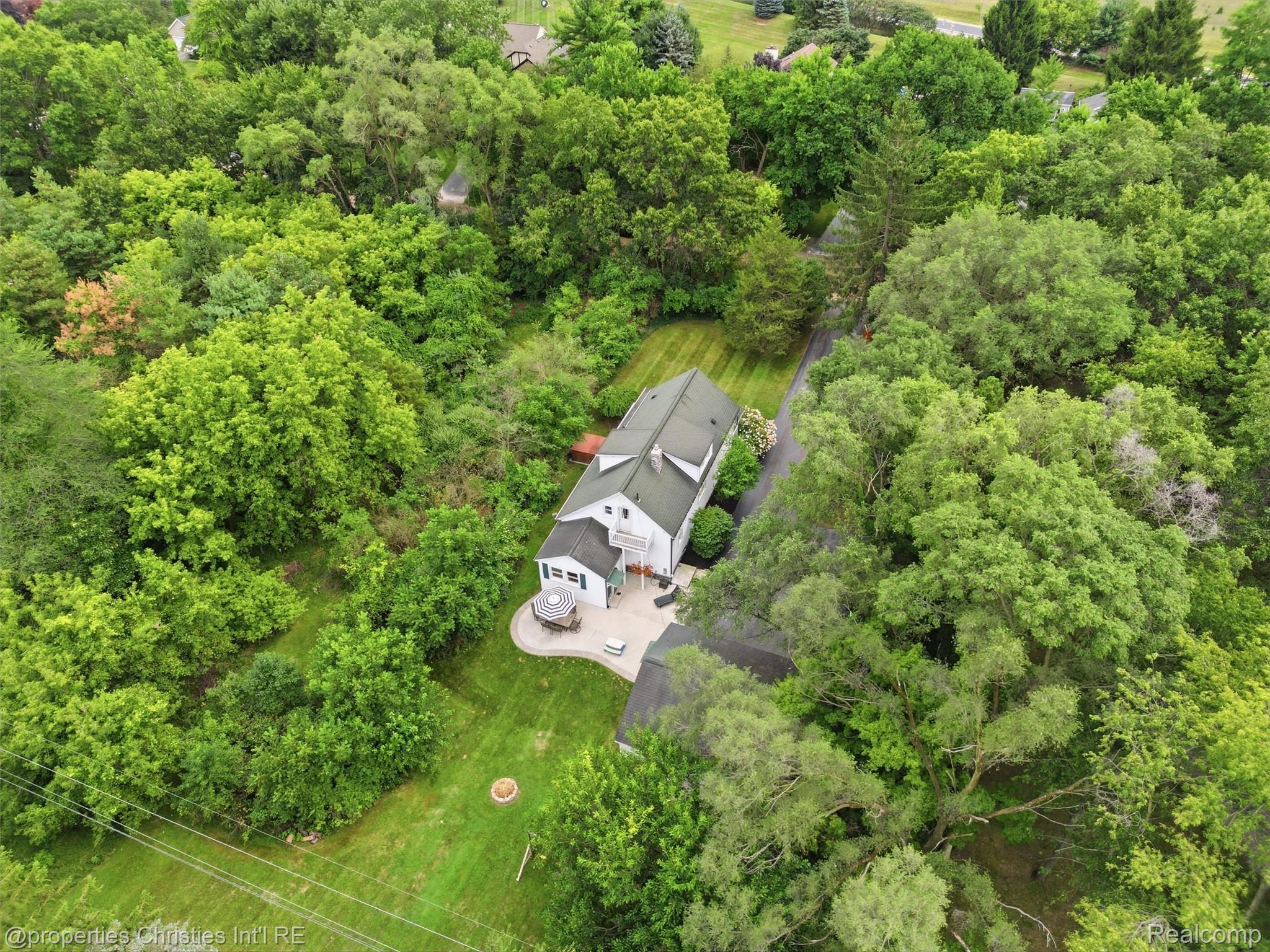 11705 Larkins Road Brighton, MI 48114 - Photo 34 of 34 08-DJI_0015.jpg