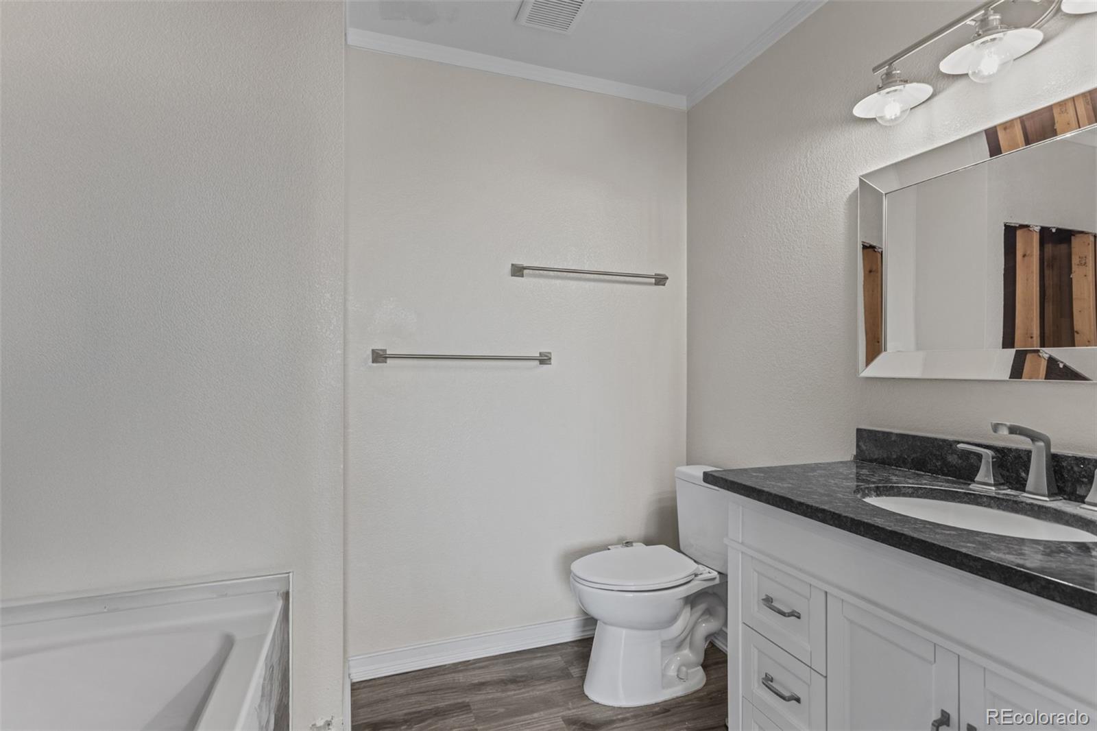 8979 Lariat Loop Elizabeth, CO 80107 - Photo 8 of 25 Gallery Image 8