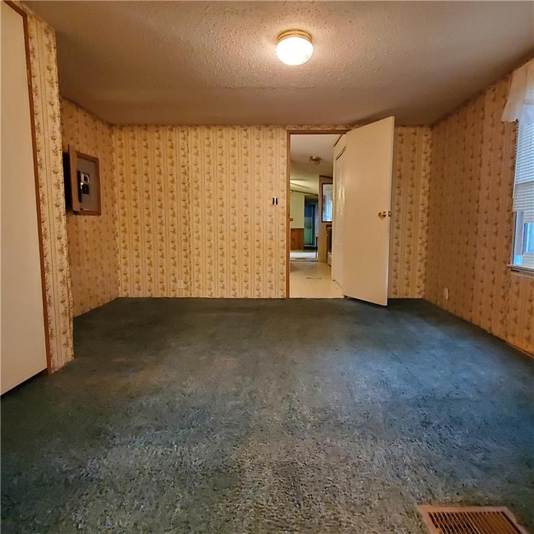 608 Amy Lane Butler, PA 16001 - Photo 11 of 18