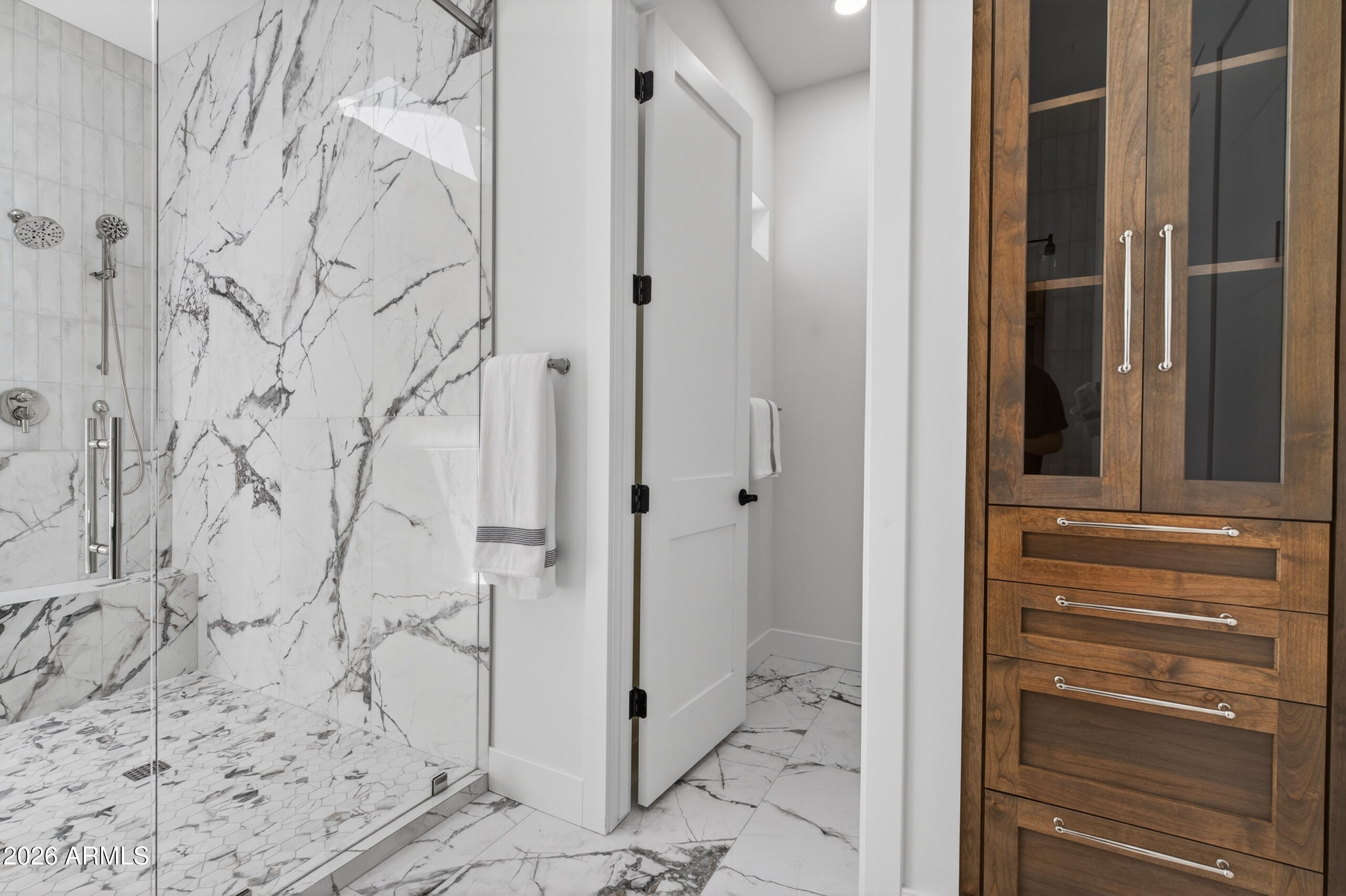4048 East Edgemont Avenue Phoenix, AZ 85018 - Photo 61 of 88 Master Bathroom