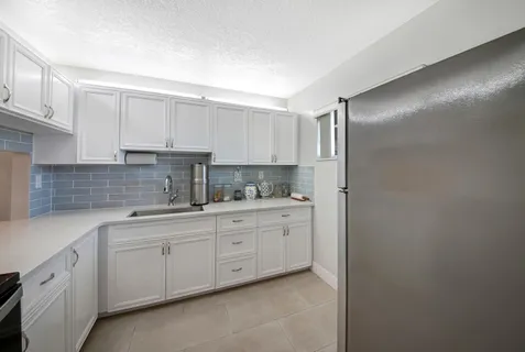 $93,000 | 2812 Garden Drive South, Unit 109, Lake Worth, FL 33461