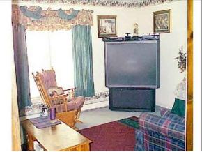 18 B Richardson Road, Unit 18 Derry, NH 03038 - Photo 2 of 7