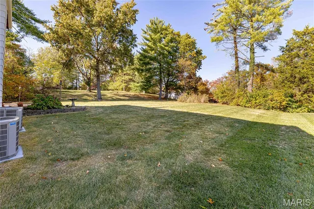 $409,900 | 707 Bitterfield Drive, Ballwin, MO 63011