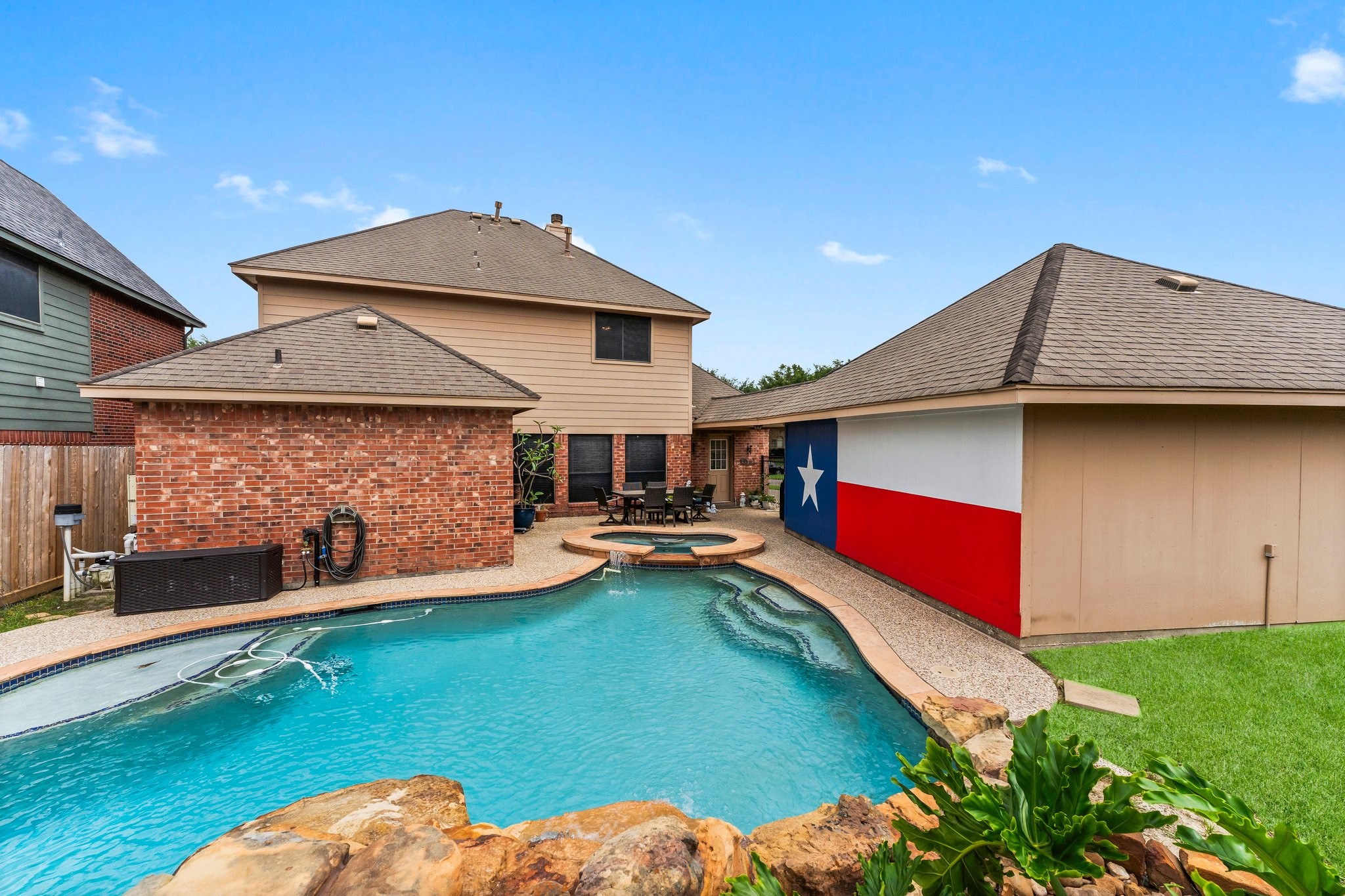 4210 Rainfall Drive Pasadena, TX 77505 - Photo 4 of 46 a view of a house with pool