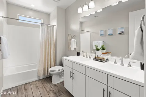 $950,000 | 6504 East Rose Marie Lane, Phoenix, AZ 85054