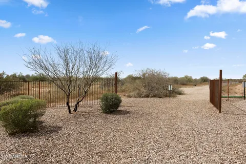 $899,999 | 6504 East Rose Marie Lane, Phoenix, AZ 85054