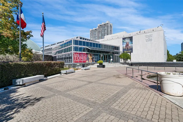 $1,800,000 | 5317 Cherokee Street, Houston, TX 77005