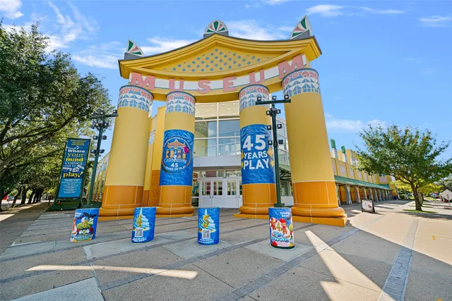 $1,800,000 | 5317 Cherokee Street, Houston, TX 77005