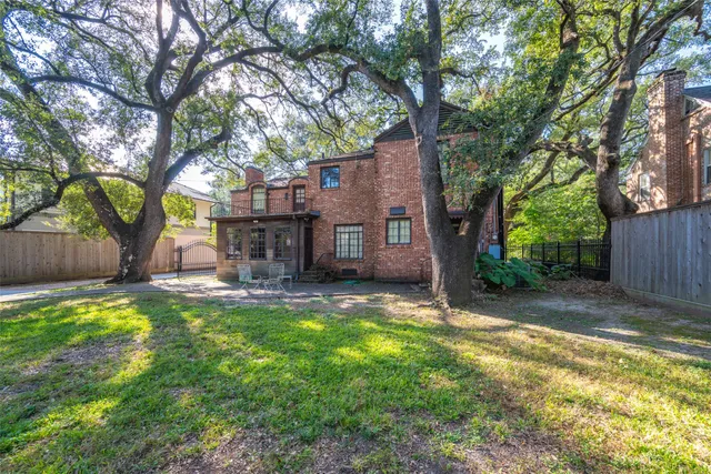 $1,800,000 | 5317 Cherokee Street, Houston, TX 77005