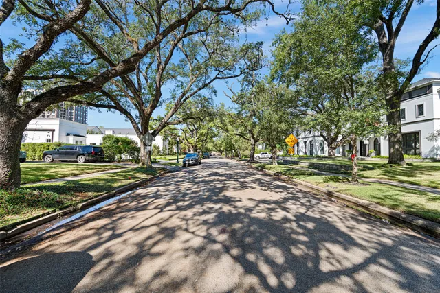 $1,800,000 | 5317 Cherokee Street, Houston, TX 77005