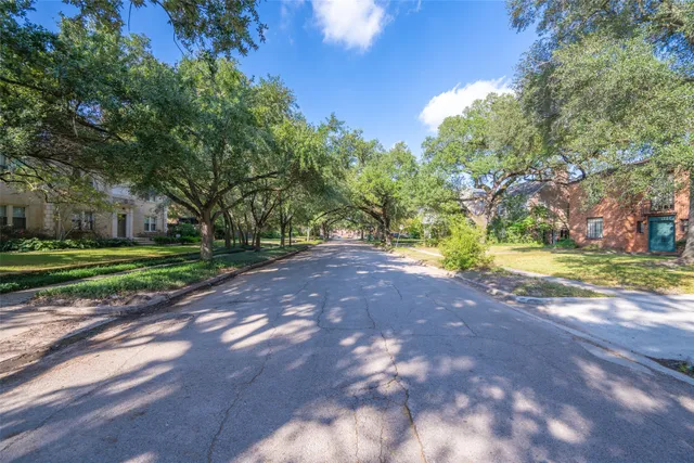 $1,800,000 | 5317 Cherokee Street, Houston, TX 77005
