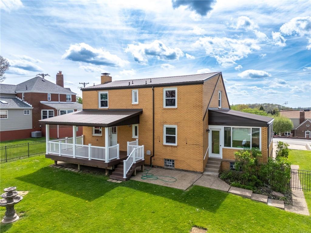 68 Herbst Road Coraopolis, PA 15108 - Photo 4 of 42