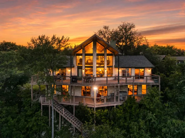 $1,380,000 | 3609 Peninsular Drive, Marble Falls, TX 78654