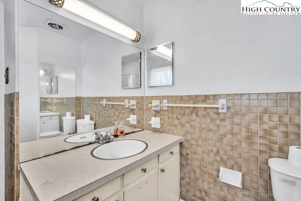 315 East Ridge Drive Boone, NC 28607 - Photo 13 of 39