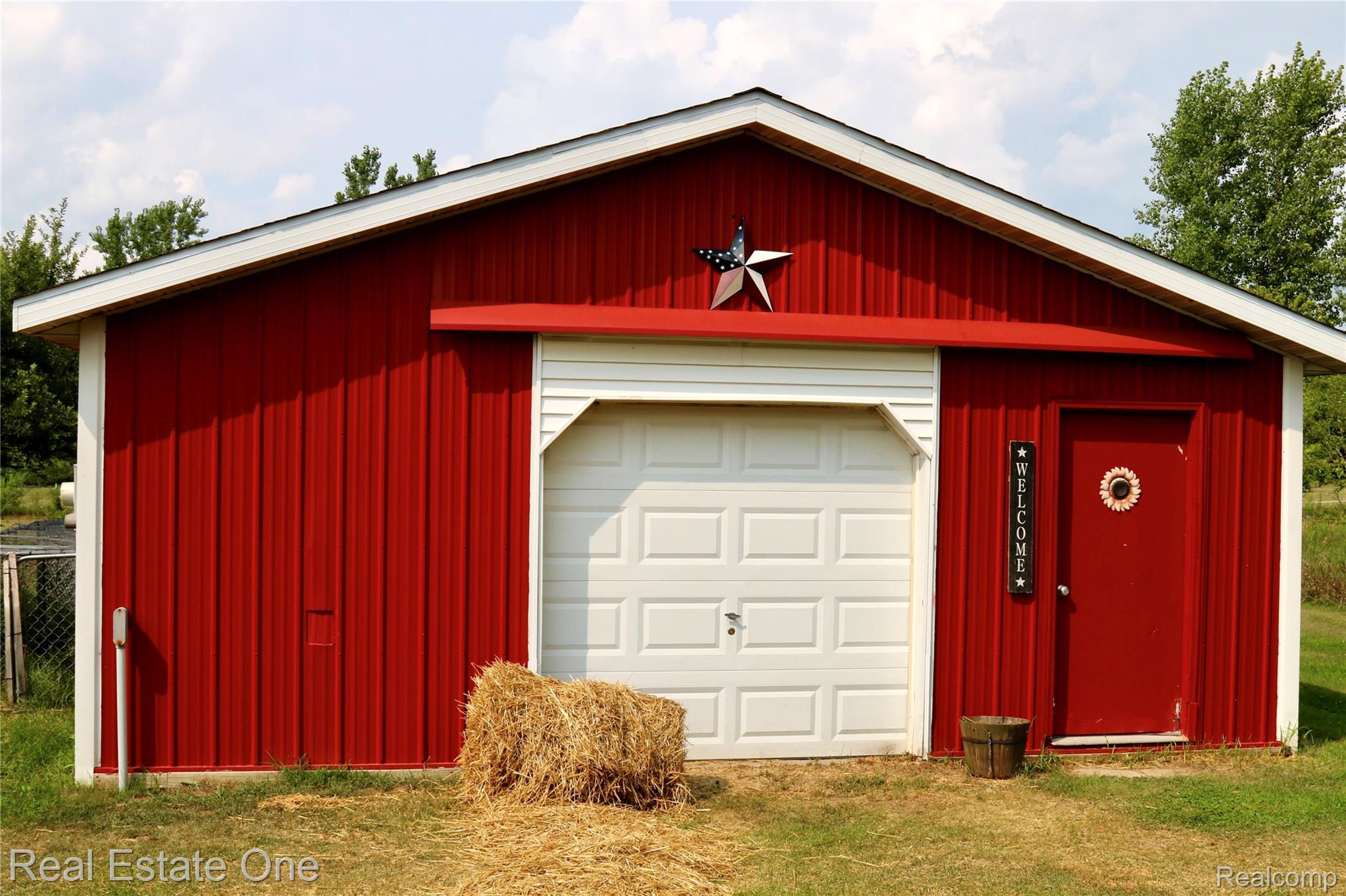 2034 O Brien Road Mayville, MI 48744 - Photo 18 of 24 Barn.JPG