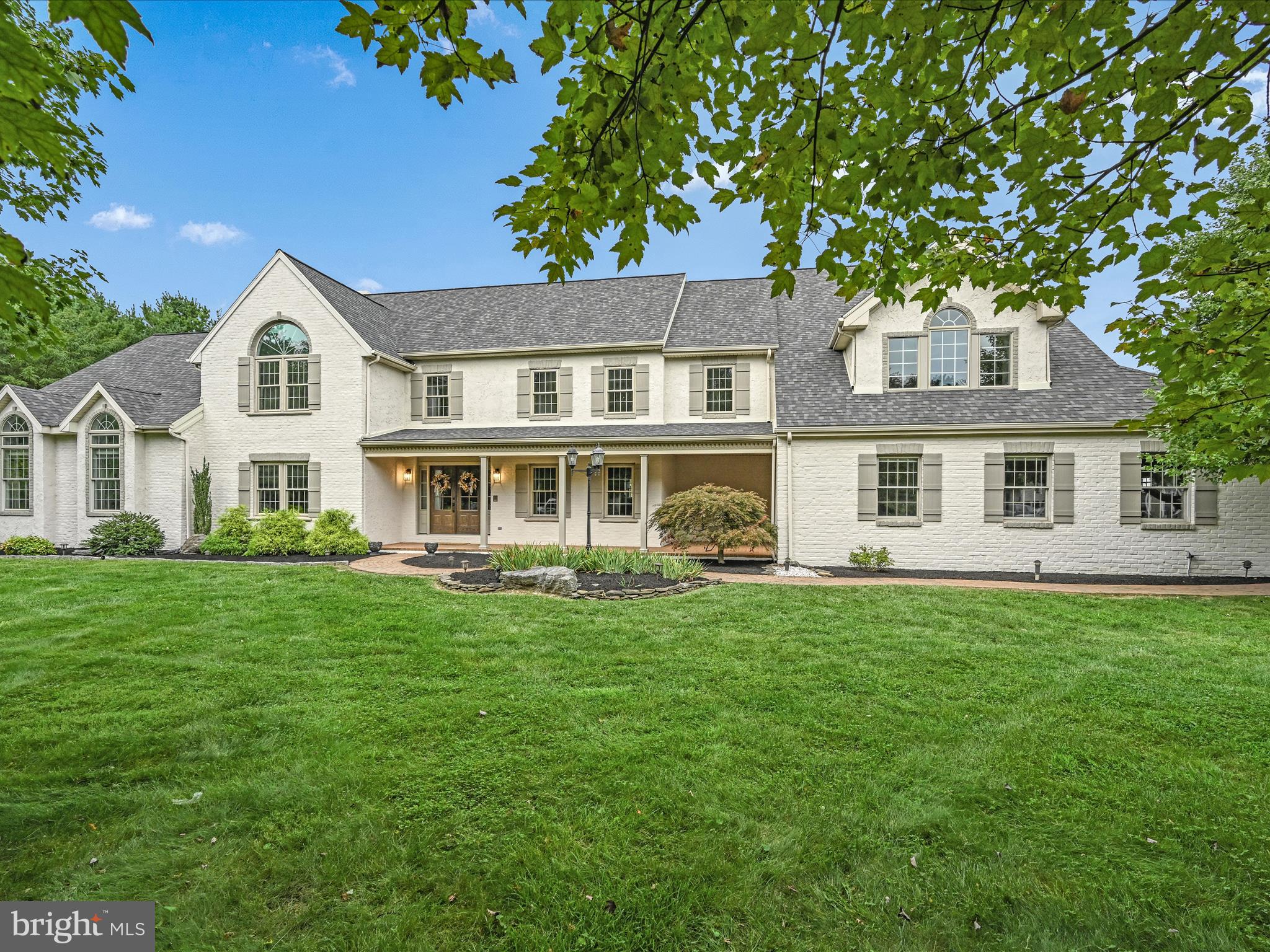 301 Sarsen Drive Lititz, PA 17543 - Photo 3 of 64 Front