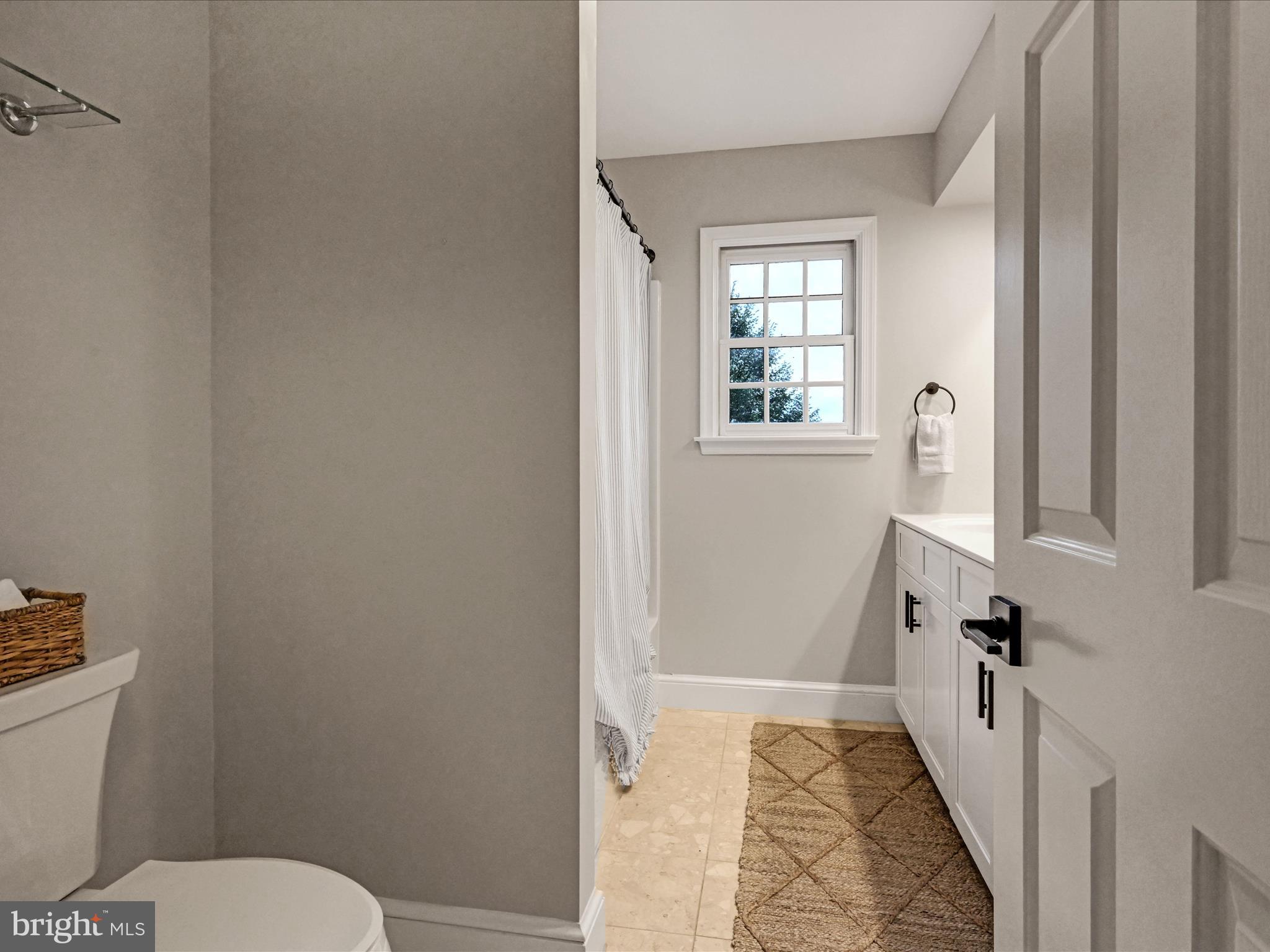 301 Sarsen Drive Lititz, PA 17543 - Photo 45 of 64 Bathroom