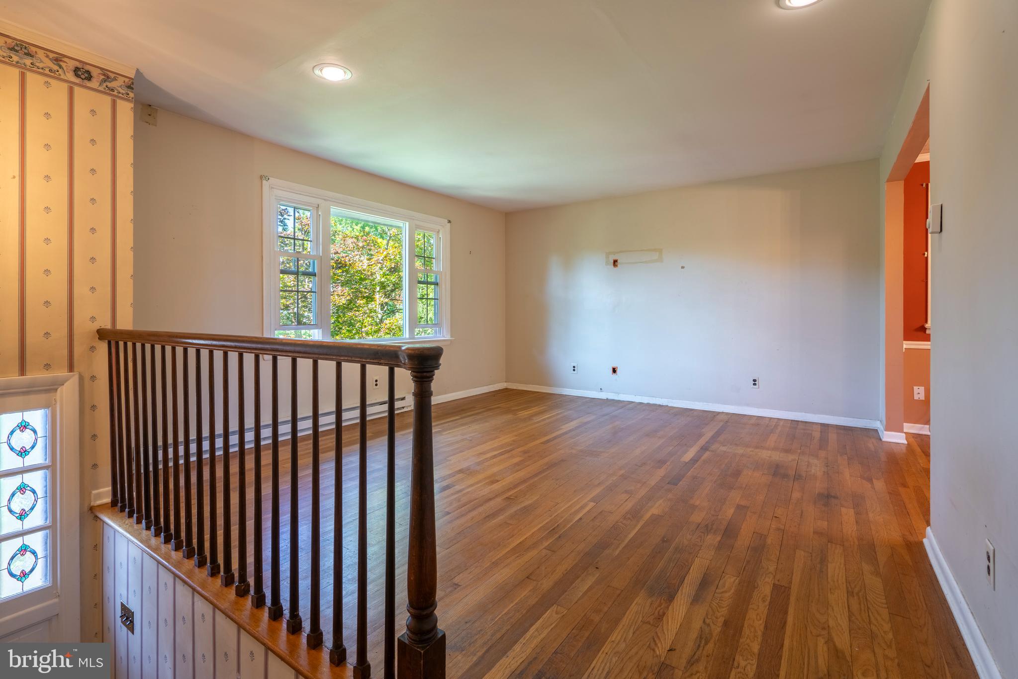 101 Mill Road Oreland, PA 19075 - Photo 5 of 39 Family Room