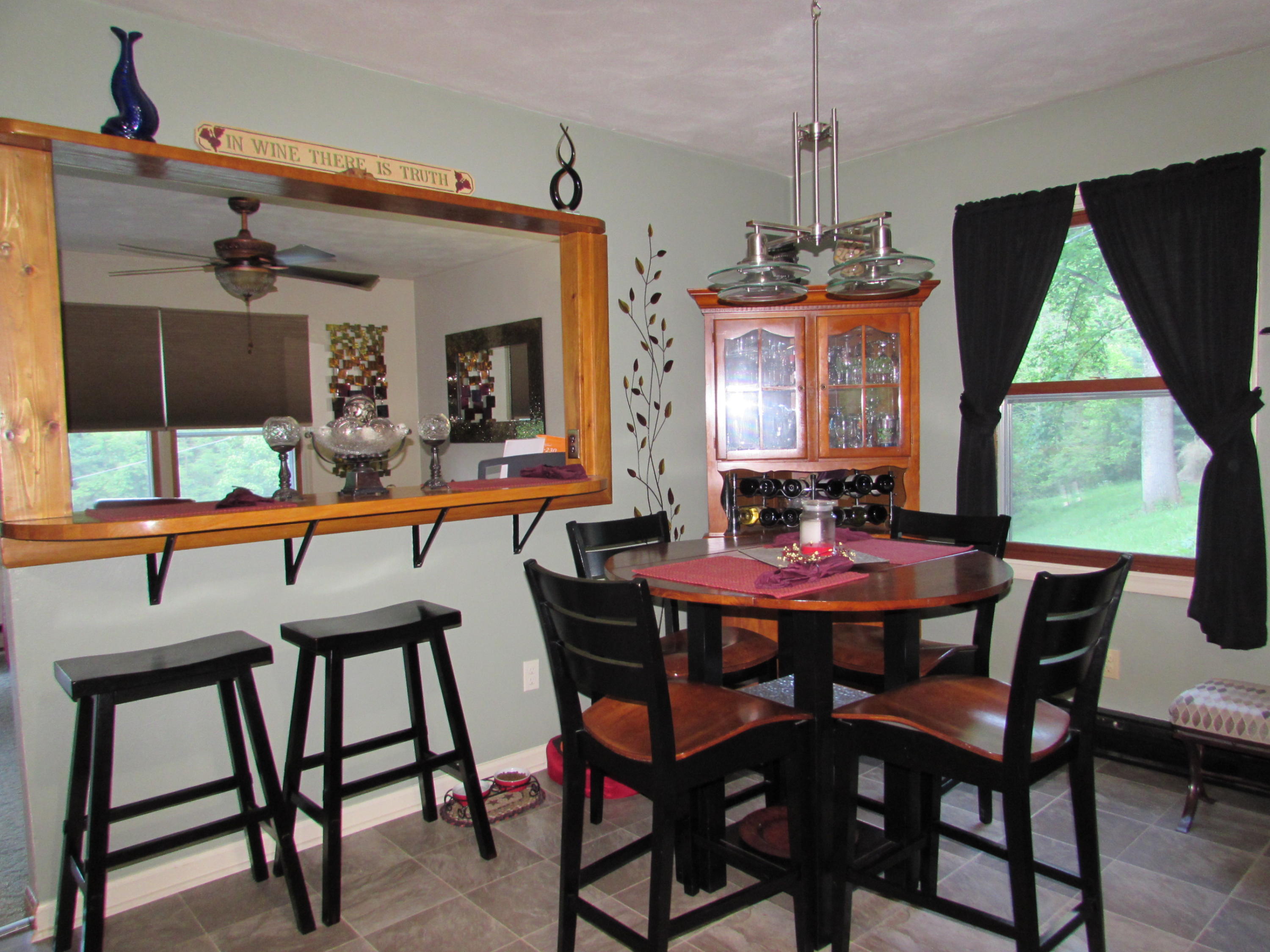7223 Poage Valley Rd Extension Roanoke, VA 24018 - Photo 6 of 18 060
