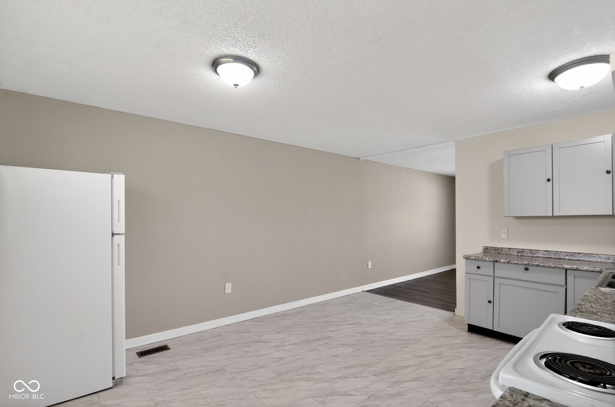 8619 Montery Road Indianapolis, IN 46226 - Photo 12 of 32