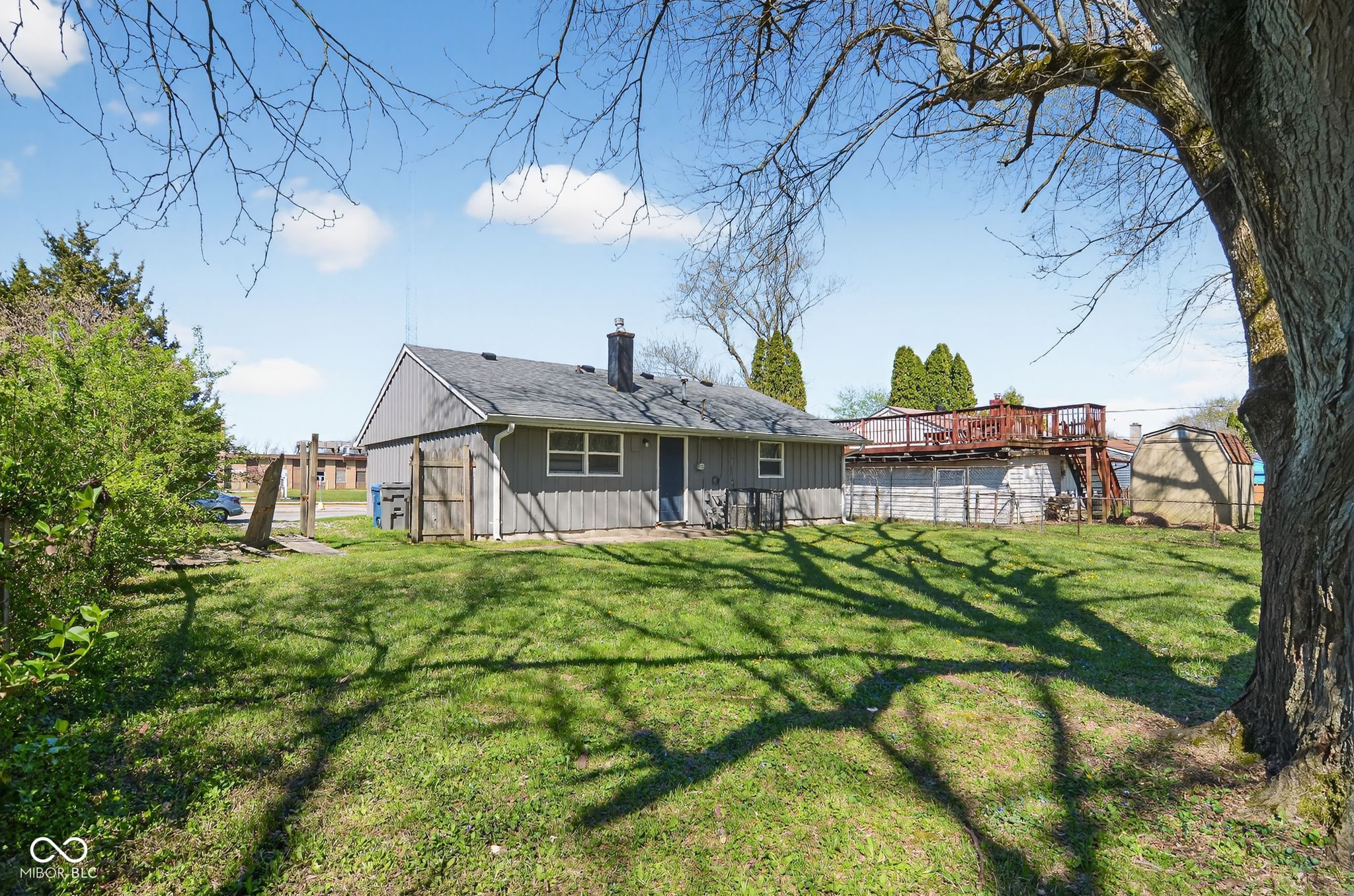 8619 Montery Road Indianapolis, IN 46226 - Photo 3 of 32