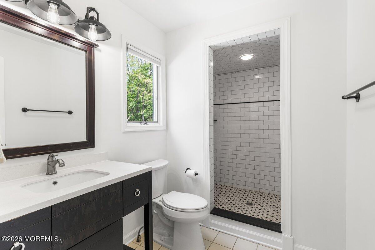 5 Ridge Hill Way Holmdel, NJ 07733 - Photo 14 of 43 First floor full bathroom