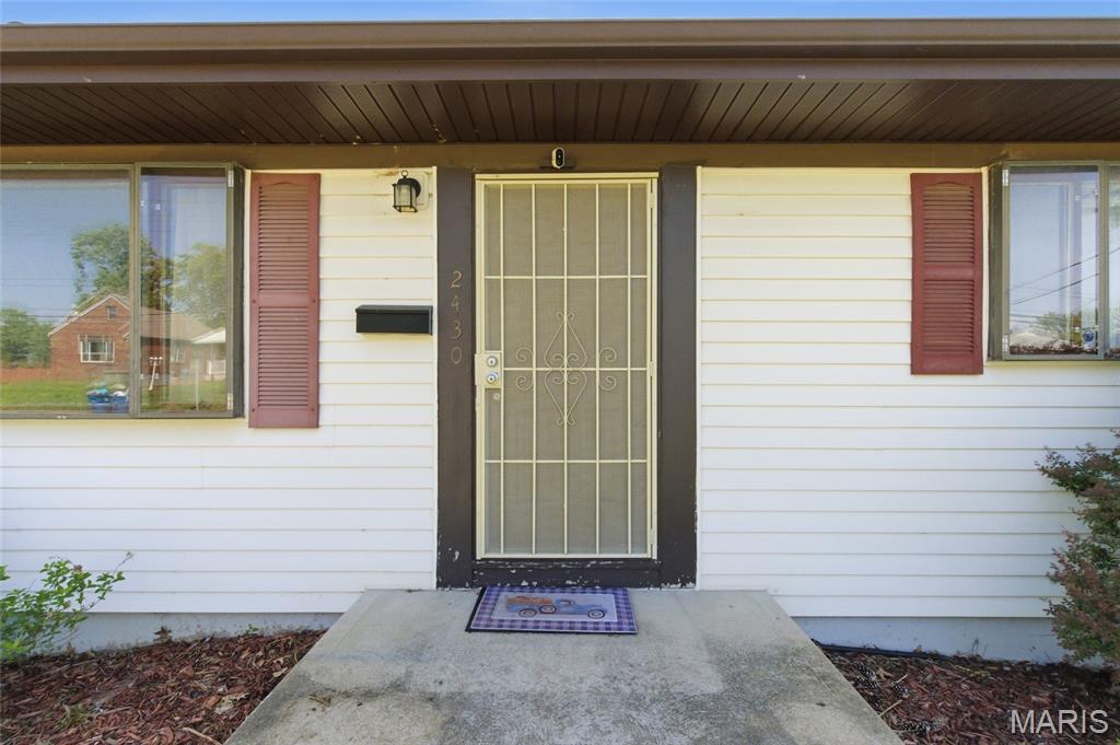 2430 Telegraph Road St. Louis, MO 63125 - Photo 4 of 35 Gallery Image 4