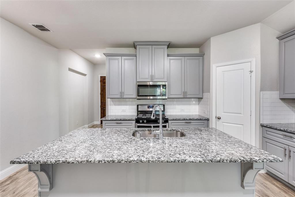 3725 Holley Ridge Way McKinney, TX 75071 - Photo 7 of 25