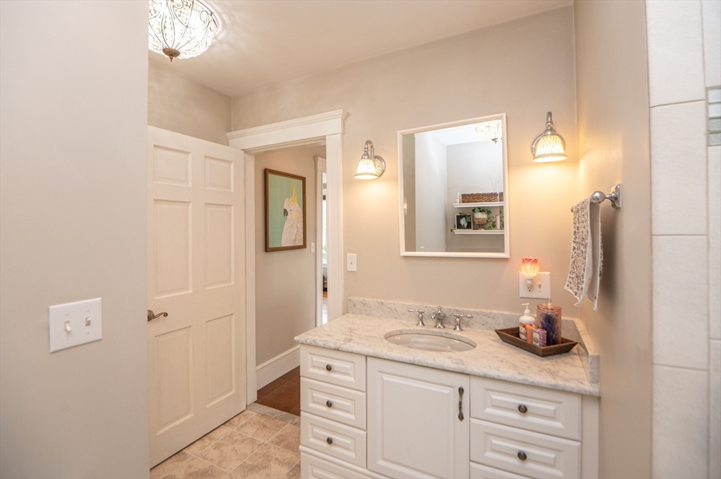 380 Pleasant Street Winthrop, MA 02152 - Photo 18 of 40