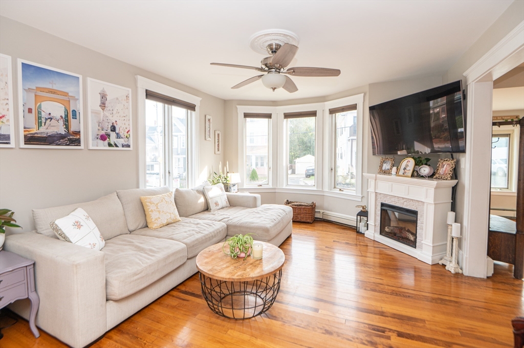 380 Pleasant Street Winthrop, MA 02152 - Photo 7 of 40