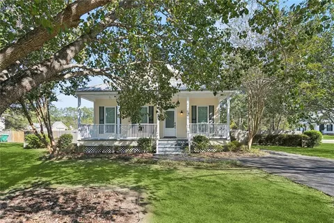 $385,000 | 71100 Bryan Street, Abita Springs, LA 70420