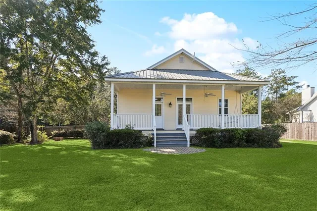 $385,000 | 71100 Bryan Street, Abita Springs, LA 70420