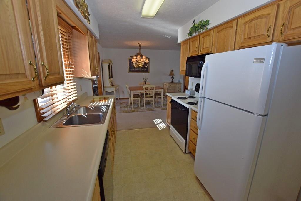 125 Bay Ridge Drive Pendleton, IN 46064 - Photo 7 of 19