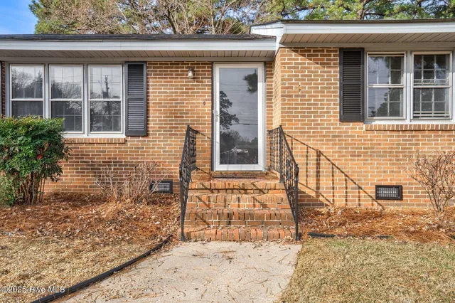 $214,900 | 507 Glendale Drive West, Wilson, NC 27893