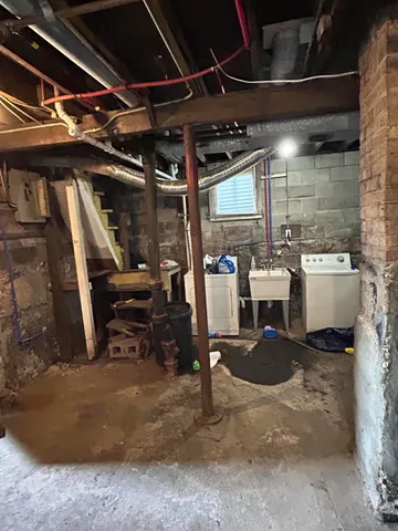 $89,000 | 815 West 25th Avenue, Gary, IN 46407