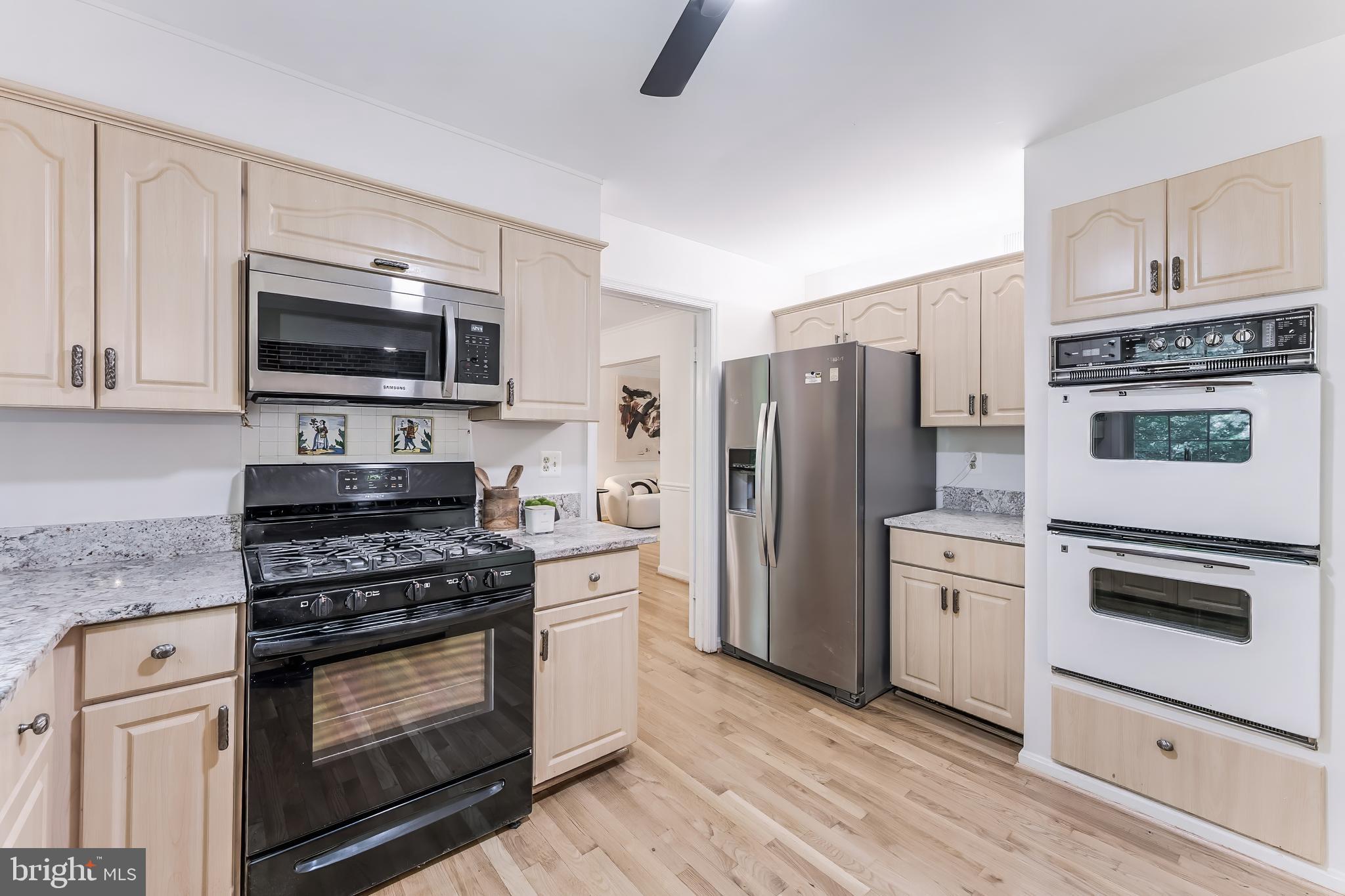 11488 Bingham Terrace Reston, VA 20191 - Photo 19 of 59