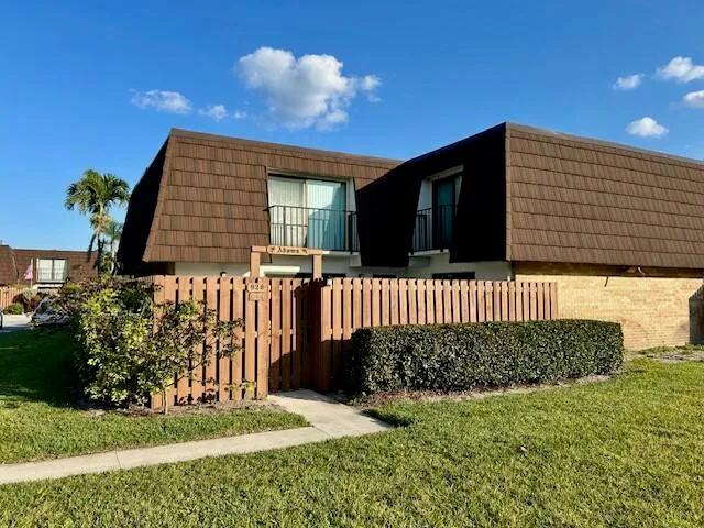 $237,000 | 6166 Southeast Riverboat Drive, Unit 926, Stuart, FL 34997