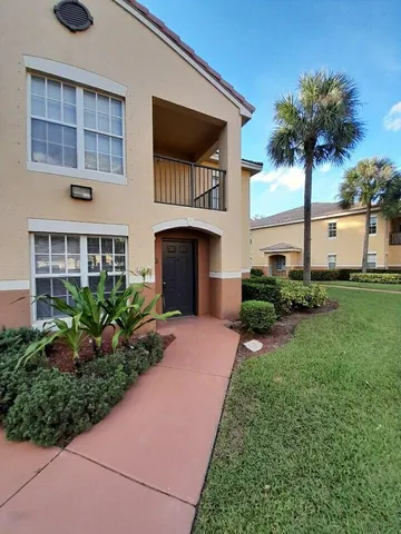 $1,850 | 10336 Fox Trail Road South, Unit 1306, Royal Palm Beach, FL 33411