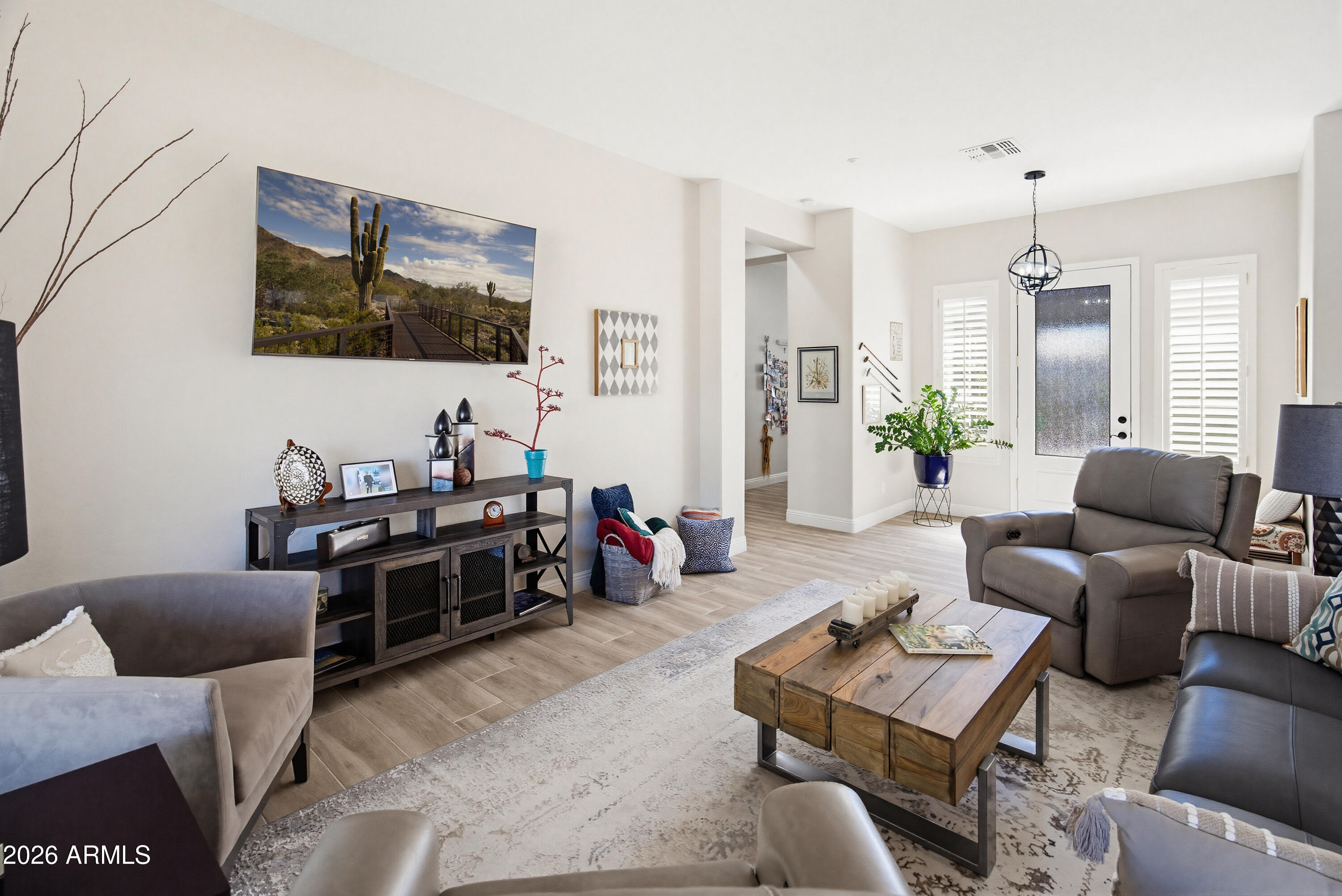 41116 North River Bend Road Phoenix, AZ 85086 - Photo 7 of 38 41116 N River Bend Rd-30