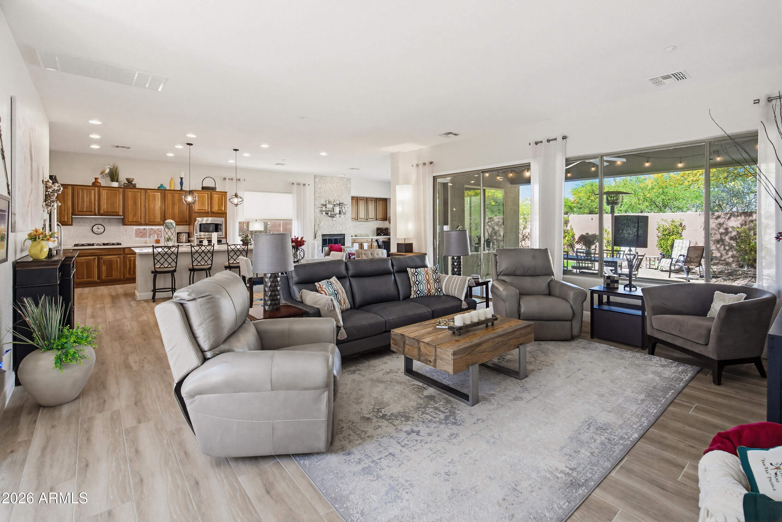 41116 North River Bend Road Phoenix, AZ 85086 - Photo 10 of 38 41116 N River Bend Rd-27