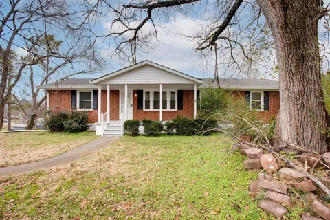 $374,900 | 106 Shady Drive, Columbia, TN 38401