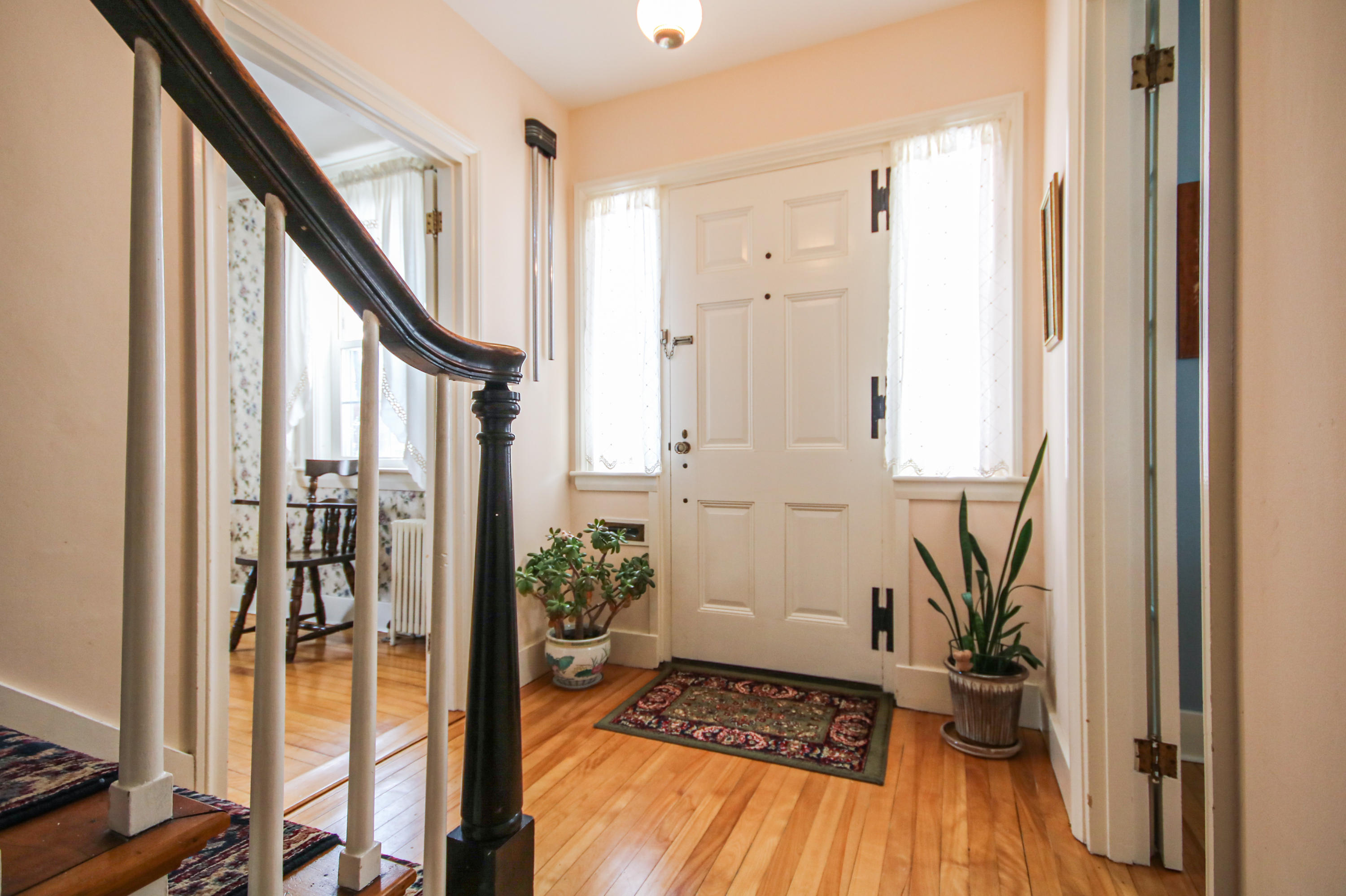 19 South Chestnut Street Augusta, ME 04330 - Photo 3 of 56 19 S Chestnut St Augusta - 2Foyer